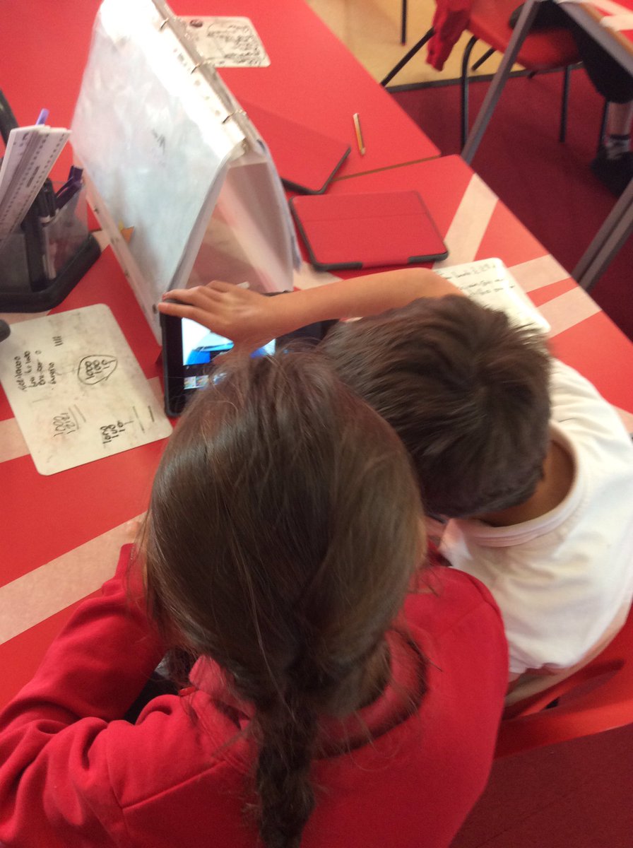 EPA_SNicholls's tweet photo. Literally a potions masterclass with iMovie and David from Apple. @EastfieldPri @EPA_PanthersY4  #epa_computing https://t.co/58D2VqY5Td