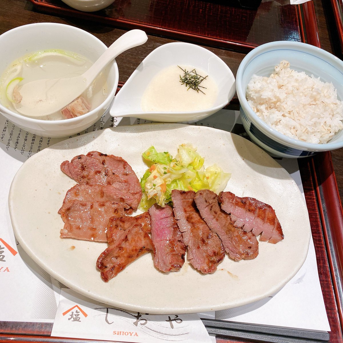 お茶まちdiary 静岡にしかないレストラン 牛タン専門店 しおや 静岡パルシェ6f 静岡の特産品であるワサビで牛タンを食べる新しいスタイルで とろろとの相性もバッチリ ジューシーなのにさっぱりと食べられます しおや定食 1 180 ランチ時間帯は お茶まちdiary 静岡にしかないレストラン 牛タン専門店 しおや 静岡パルシェ6f 静岡の特産品であるワサビで牛タンを食べる新しいスタイルで とろろとの相性もバッチリ ジューシーなのにさっぱりと食べられます しおや定食 1 180 ランチ時間帯は