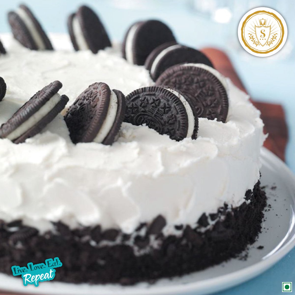 sweitsmith's tweet photo. Oreo Milkshake is awesome! But if you are having a birthday or anniversary and want to feel that taste, we preset you the Oreo Cake! We are sure you'll hvae a great day!:)
. 
. 
. 
#sweitsmith #oreocake https://t.co/uv8zzgTV9p