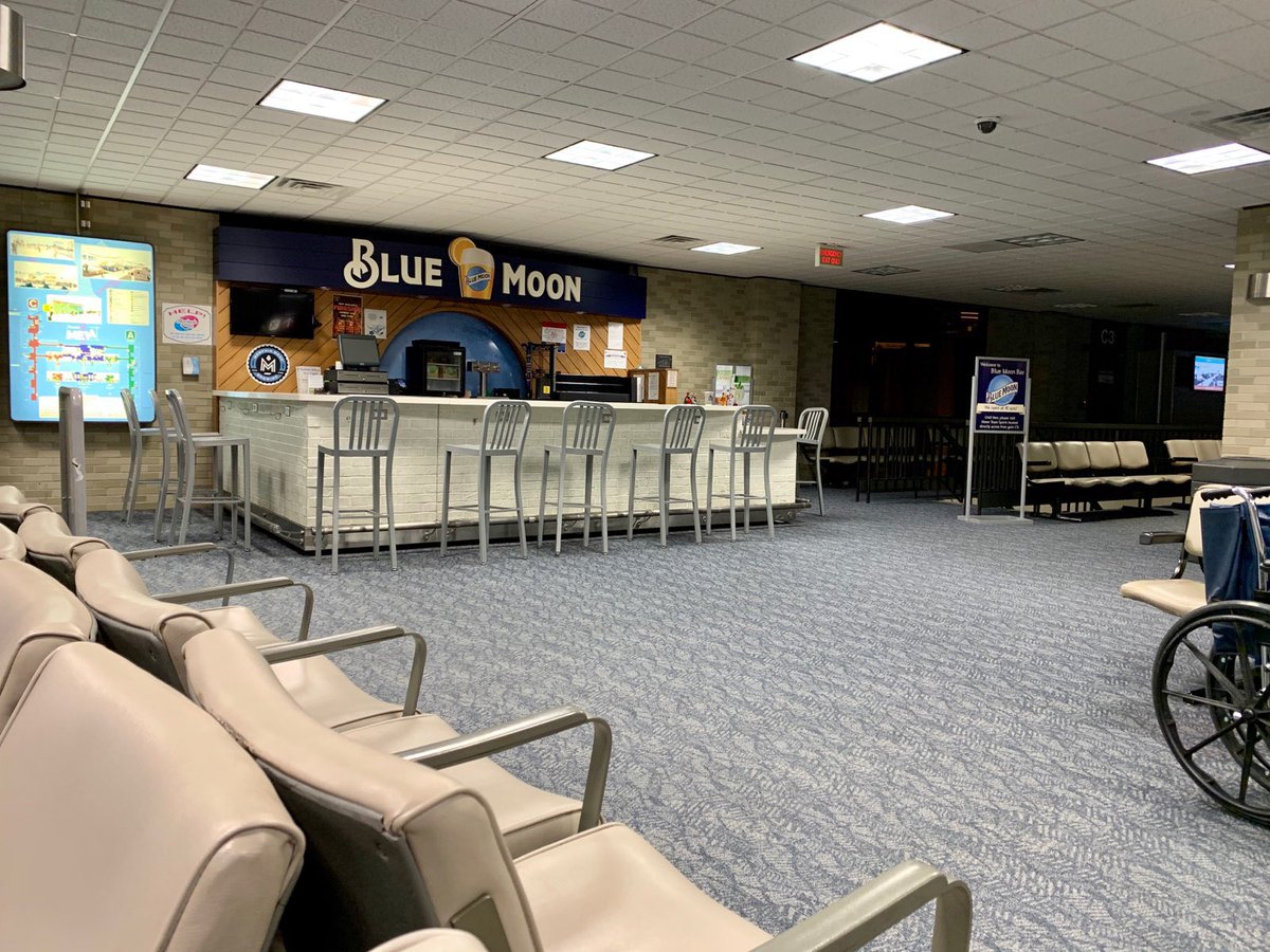StevePacheco's tweet photo. I can confirm that the Blue Moon mini bar at Gate C2 in the Memphis International Airport is (A) Not Open at 5:25 am. and (B) Quite possibly the saddest place on Earth.  #BlueMoon #NotHappyHour #ICouldUseARedBull https://t.co/JNJ9K2a2WZ