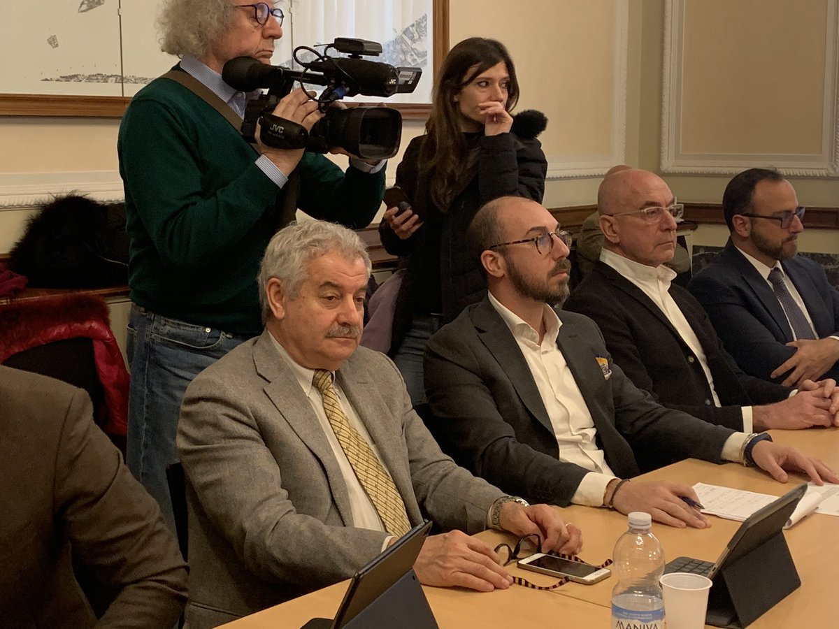 Ora all’incontro con le categorie economiche e l’assessore <a href="/roberto_marcato/">roberto marcato</a>. Condividiamo la necessità di considerare tutto il Veneto zona rossa e di pensare ad interventi che siano condivisi tra Veneto, Emilia e Lombardia. Avanti con la task force <a href="/cna_er/">CNA Emilia-Romagna</a> <a href="/cnalombardia/">CNA Lombardia</a>