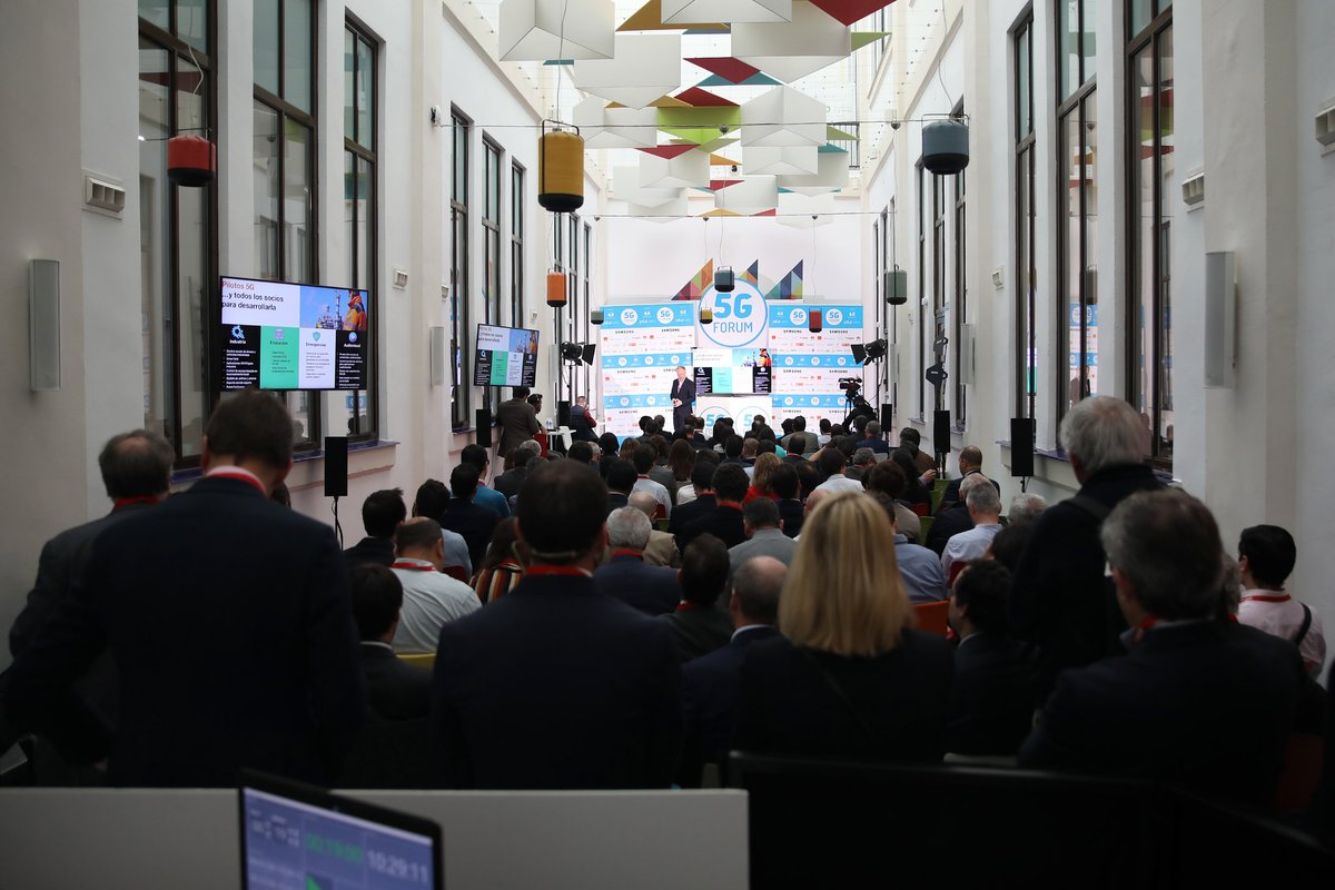 En el #5GForum19 +250 asistentes exclusivos pudieron disfrutar de las ponencias, demos y del #networking en el <a href="/PoloDigitalMLG/">Polo Nacional de Contenidos Digitales</a>. Ahora tienes una nueva oportunidad de participar en uno de los eventos más relevantes sobre #5G en España. ¡Regístrate aquí!: bit.ly/2w7AC5c