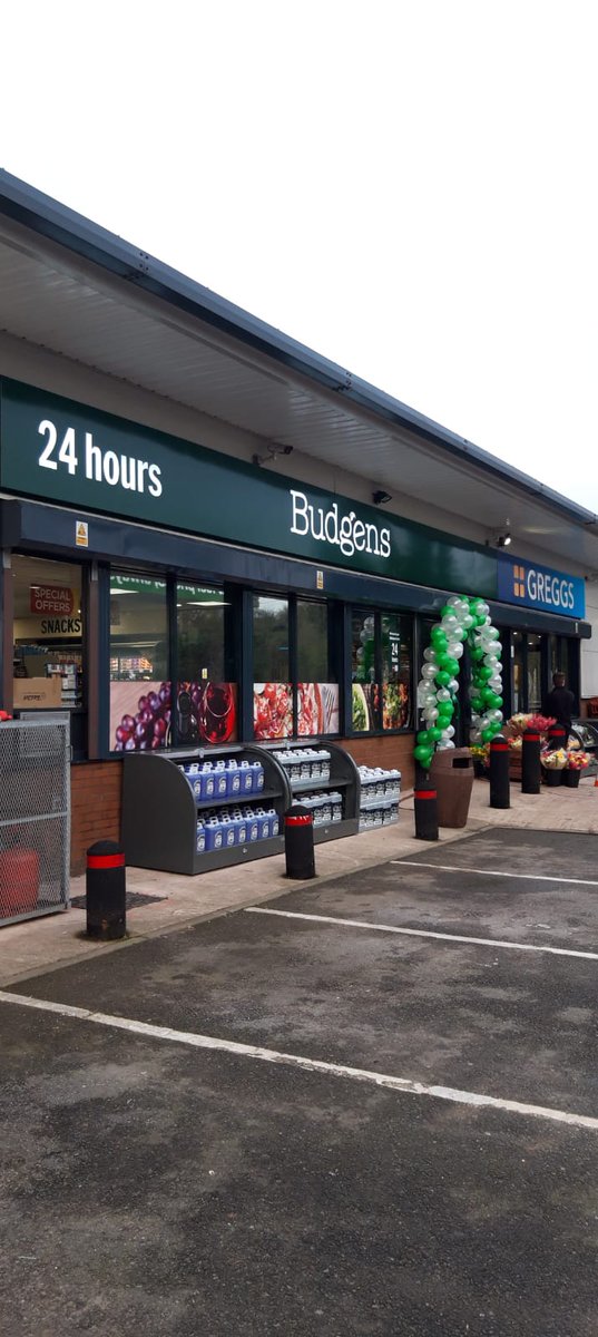 JoinBudgens's tweet photo. We’re delighted to announce the opening of Budgens at Daff-Y-Nant service station, Whitchurch. The convenience store boasts fresh food, great customer offers &amp; low fuel prices. Congrats to Applegreen &amp; everyone involved in the opening of this new site! #budgens #joinbudgens https://t.co/RqYvsj11mi