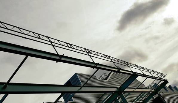 GMGroupSafety's tweet photo. The @H_S_E clearly states that #construction "edge protection is NOT #scaffolding" &amp; so these jobs need to be erected by the correctly qualified operatives. 
Get the right company or training provision. 
Team G&amp;M: https://t.co/vB4yEwiPCU
#mondaythoughts https://t.co/3TreeKfAYE