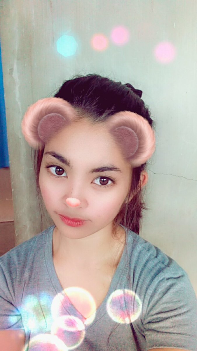 bini_mau's tweet photo. apat na yan ewan ko na lang kung humanap ka pa ng iba #memacaption https://t.co/D1Yv7yIfQ8