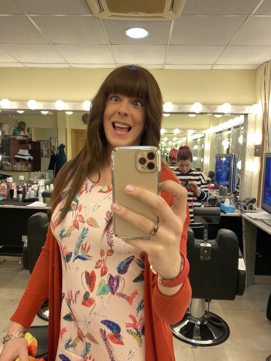 victor_palmero's tweet photo. Making #AlbaRecio 😊 #LQSA 💄💅🏽 #LaQueSeAvecina 2/2 #ready https://t.co/oueN5flQaT