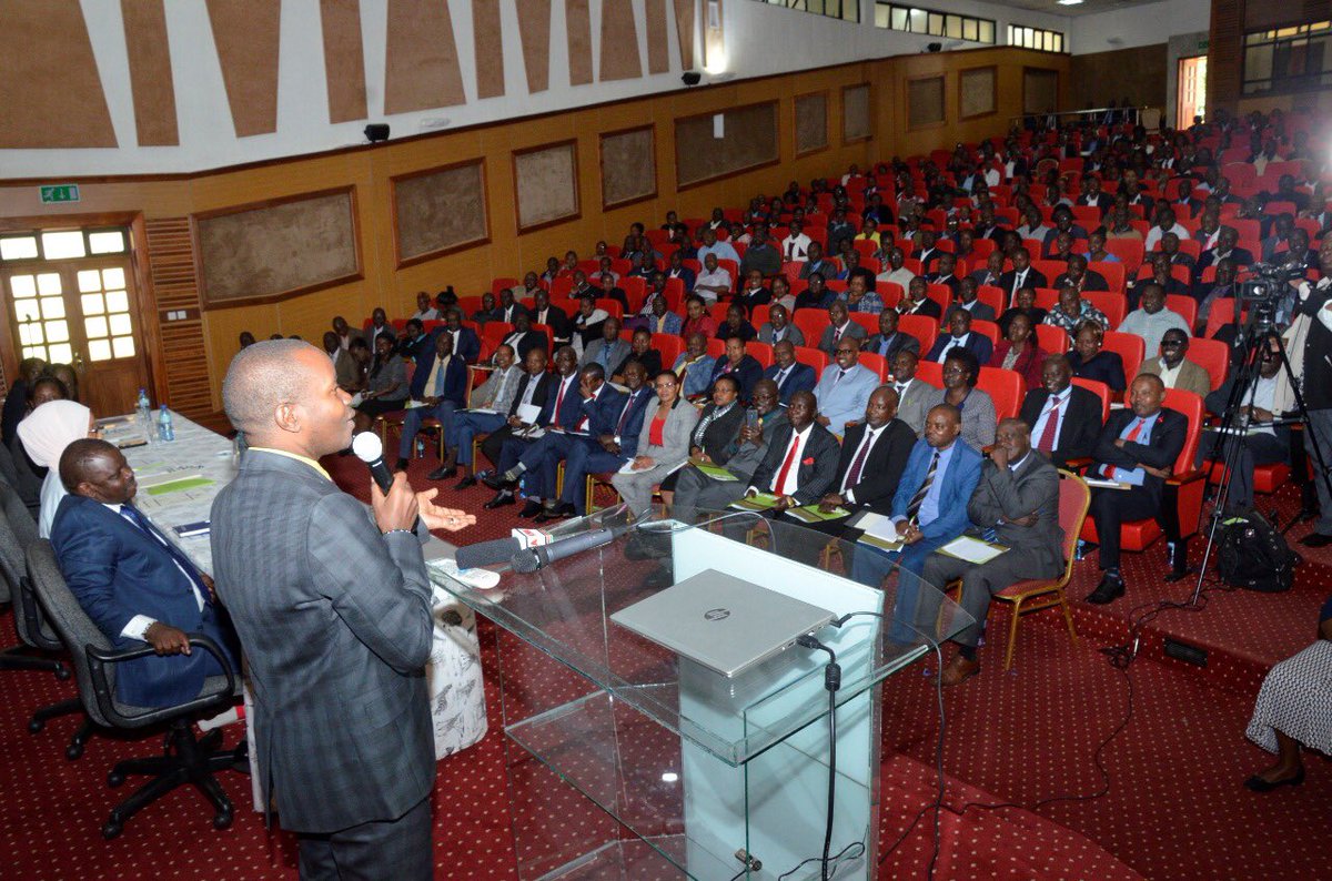 JKorir_K's tweet photo. Today, CS @mucheru  held a meeting with Field Youth Officers and Information Officers from across the country.  The 500+ officers agreed to work as a team to ensure Govt information and programmes reach the Youth. They shall be at the forefront to give Hope to our Youth. https://t.co/xxYISFbQA8