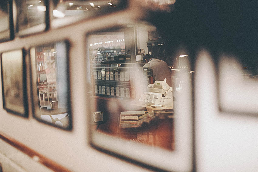 dibarcafe's tweet photo. Tostaderos. Un lunes cualquiera.O no: un lunes cualquiera que deja de serlo después del primer café. Feliz lunes! #dibarcafe #tostaderos #barcelona #coffee #roasters #cafe #cafeina #caffeine #happymonday #felizlunes #cafeteros #cafeteria #coffeeshop #bcncafe #lugaresdibarcafe https://t.co/v5GJHCA3WB
