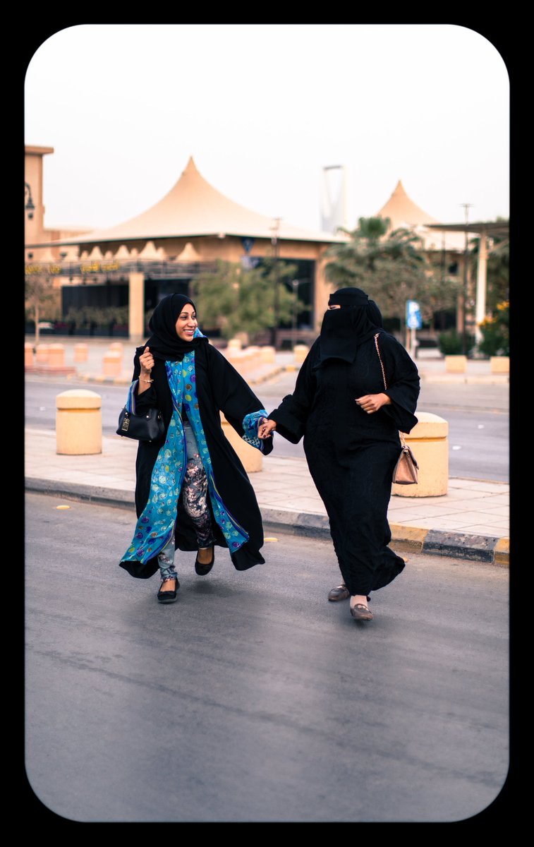 SebaFarmborough's tweet photo. I often see #Saudi women holding hands as they cross the road; very cute. Illustrates just how #warm their #culture is.
https://t.co/ueGLW5lC78 https://t.co/WpbSjCB32s