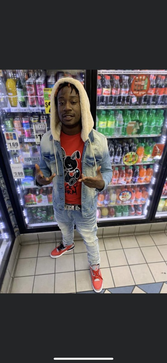 0_tolerance__'s tweet photo. BIGG MOB 🩸 https://t.co/1vJiZuZWxz