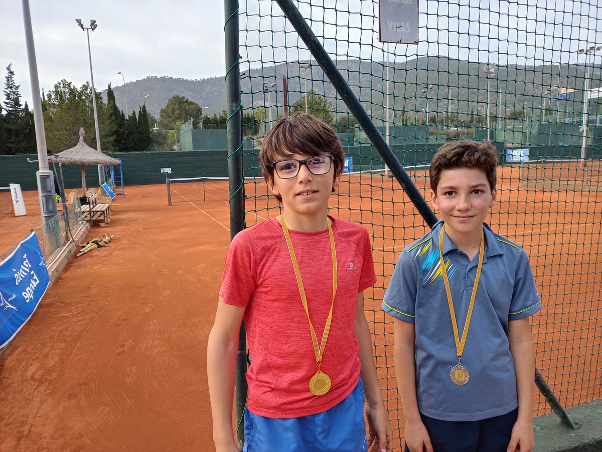 🏆 Cto. Baleares
🎾 II Categoría
🏟 <a href="/vilasacademy/">Vilas Tennis Academy</a> 

🚹Sub12
🥇Jaume FERRAGUT
🥈Pere MARTÍNEZ
🅱️ Adrià KAYA

🚹Sub14
🥇Guillermo ONIEVA
🥈Miguel SOLÀ
🅱️ Óscar MORENO

🚹Sub16
🥇Adrián CARRILLO
🥈Eric GONZÁLEZ

👏🏼 FELICIDADES‼️