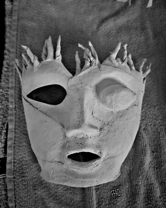 FrauFenster's tweet photo. Noch so ein nettes Gesicht... 😁

Samstag war bei mir ja wieder #Fototag, und da wollte ich Euch einfach mal zeigen, was ich eigentlich in meinem #Atelier so mache. 
Seit Anfang des Jahres arbeite ich nämlich wieder an einem neuen Projekt, es hat dies… https://t.co/mDtMgpyO9P https://t.co/BrUEzbDnd6