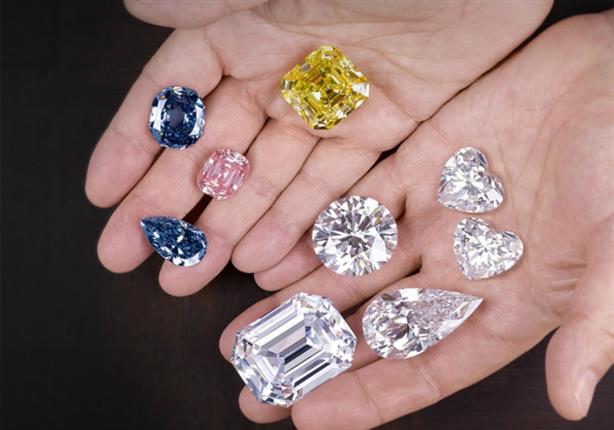 ما هو أجمل للون للألماس حسب إعتقادكم ؟!