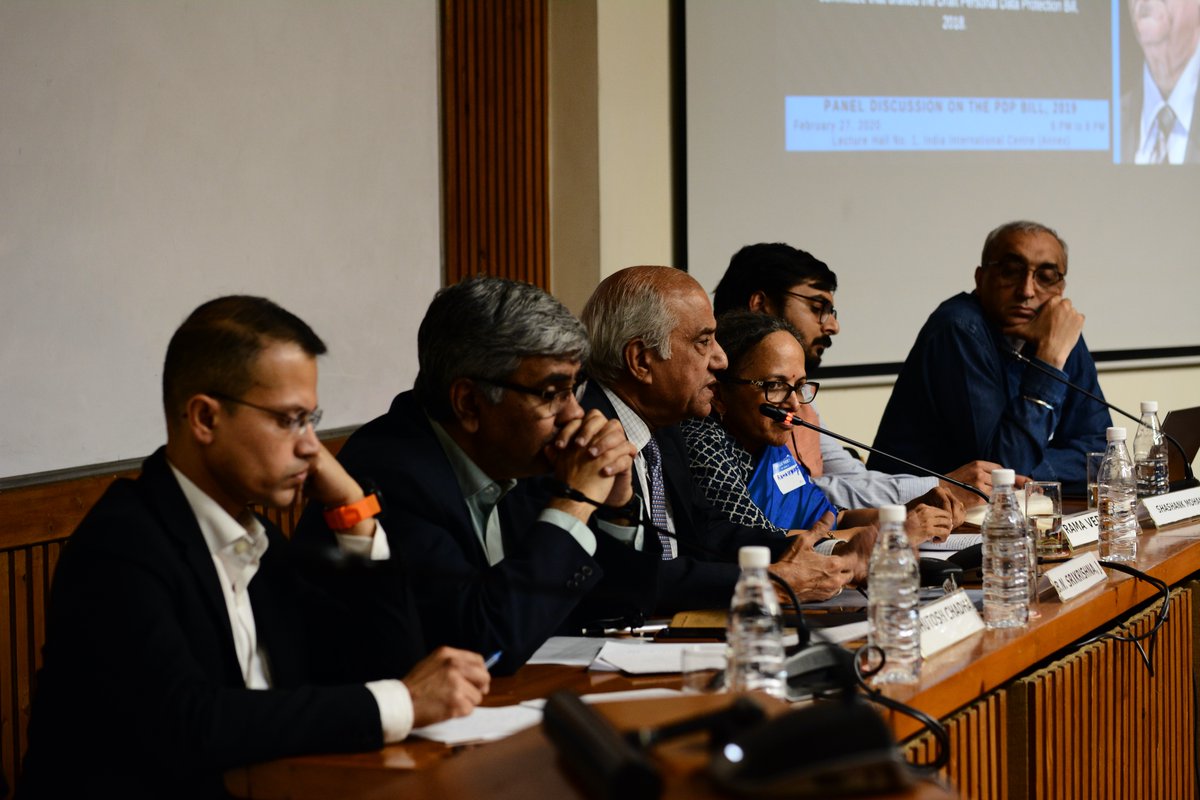 SFLCin's tweet photo. We organised a #paneldiscussion on the #PersonalDataProtectionBill2019 on Feb 27 at the @iicdelhi. The discussion on the #PDPBill, 2019 focussed on the gaps and inconsistencies in the Bill to provide real #protection to #data principals for their #personaldata.
#sflcin https://t.co/9sCVbGA7Or