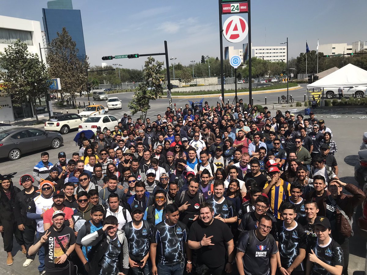Ikerandres's tweet photo. Fin de semana épico en Monterrey. Pude ver en persona a muchos amigos que conocí gracias a PoGo. Logré un 6-2 en la #BattleTowerMTY, vi a @PoGoKieng coronarse campeón y conocí a @swaggron333 y a los tops trainers de México. 

¡Gracias @s0noroman y comunidades de Monterrey! https://t.co/Khr8ZSaQGZ
