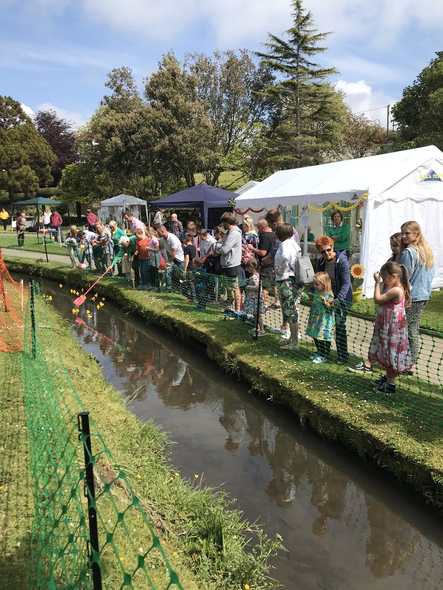 TrenanceN's tweet photo. CALLING ALL CRAFT MAKERS - our annual Spring Fayre is back 17.05.20 11-4 in Trenance Gardens #Newquay #Cornwall and you can book a stall NOW by calling 01637859496 or emailing trenance.cottages@gmail.com #CraftHour #craftspeople #MondayMotivation #SpringIsComing https://t.co/rtaWAKmKie