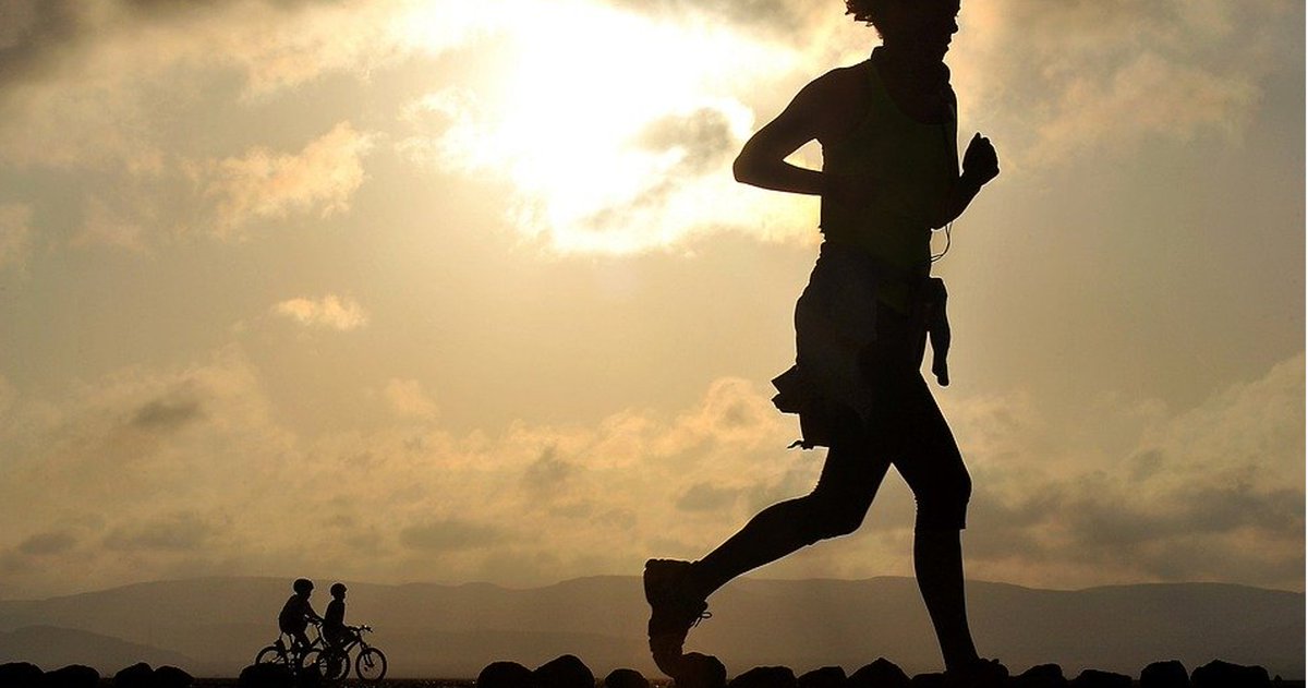 Work Harder 🏋️ 
Eat Better 🍽️ 
Run Faster 🏃 
Feel Stronger 💪 

Become a better you!

#motivation #gym #lifestyle