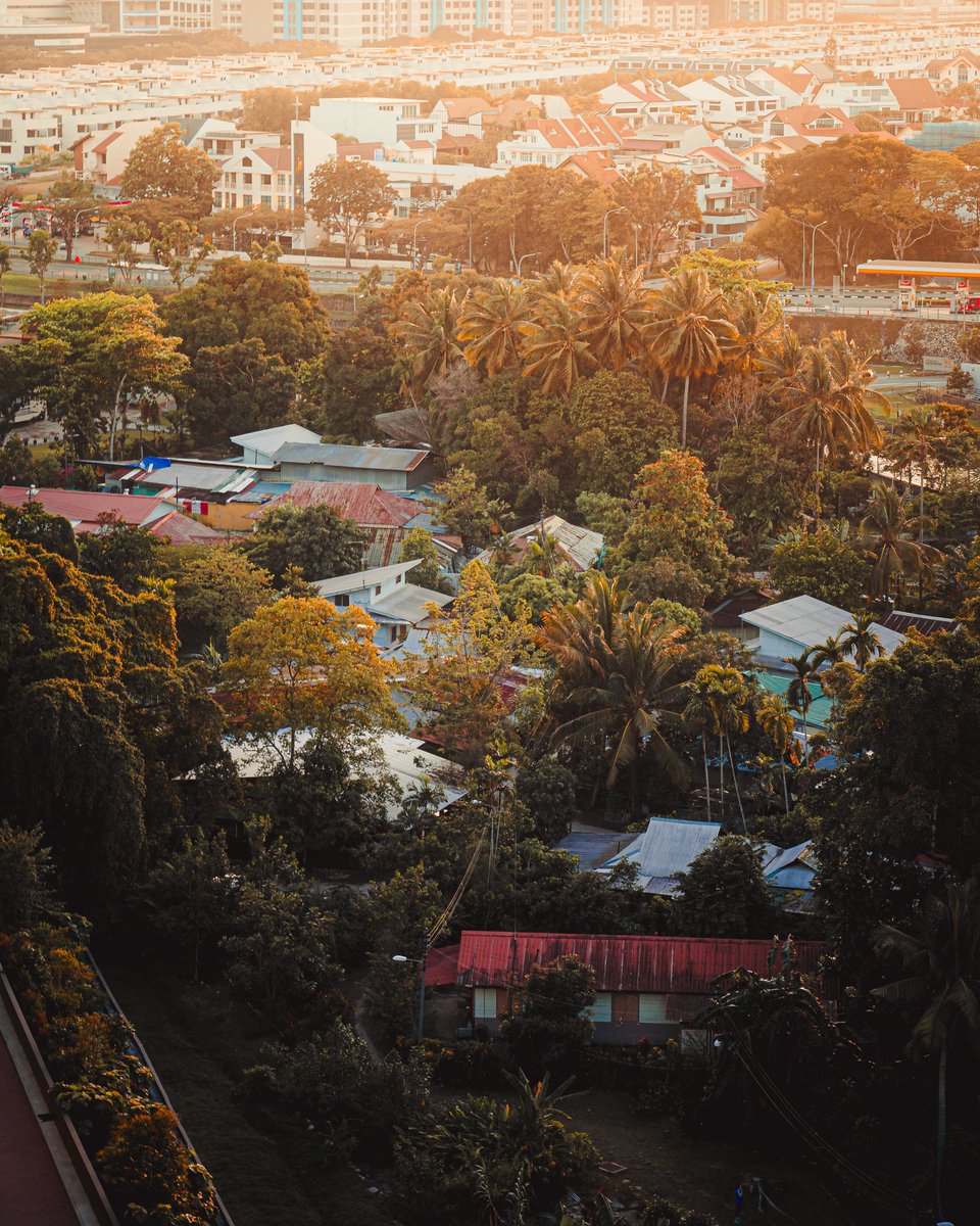 zactaaan's tweet photo. The last Kampung in Singapore, Kampung Lorong Buangkok. https://t.co/yAq4mZXt9c