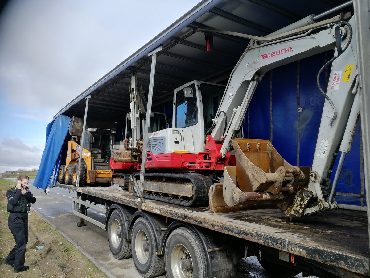 Great find today, PC'S Harman and Thomas have located and recovered 6 diggers, all stolen from Wales. Owners are delighted 👍