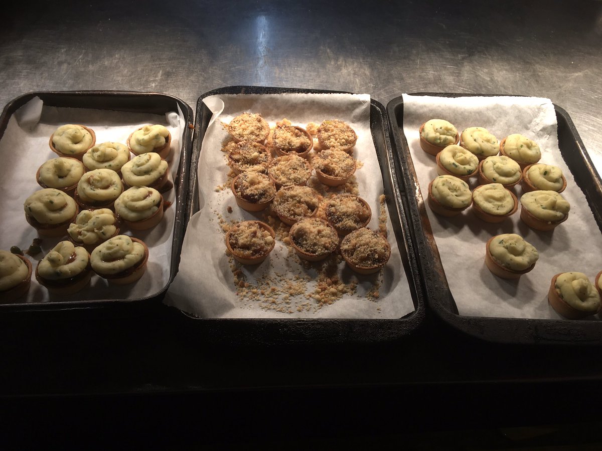 Mini samples to celebrate #NationalPieWeek while stocks last!!! 🥧🥧🥧