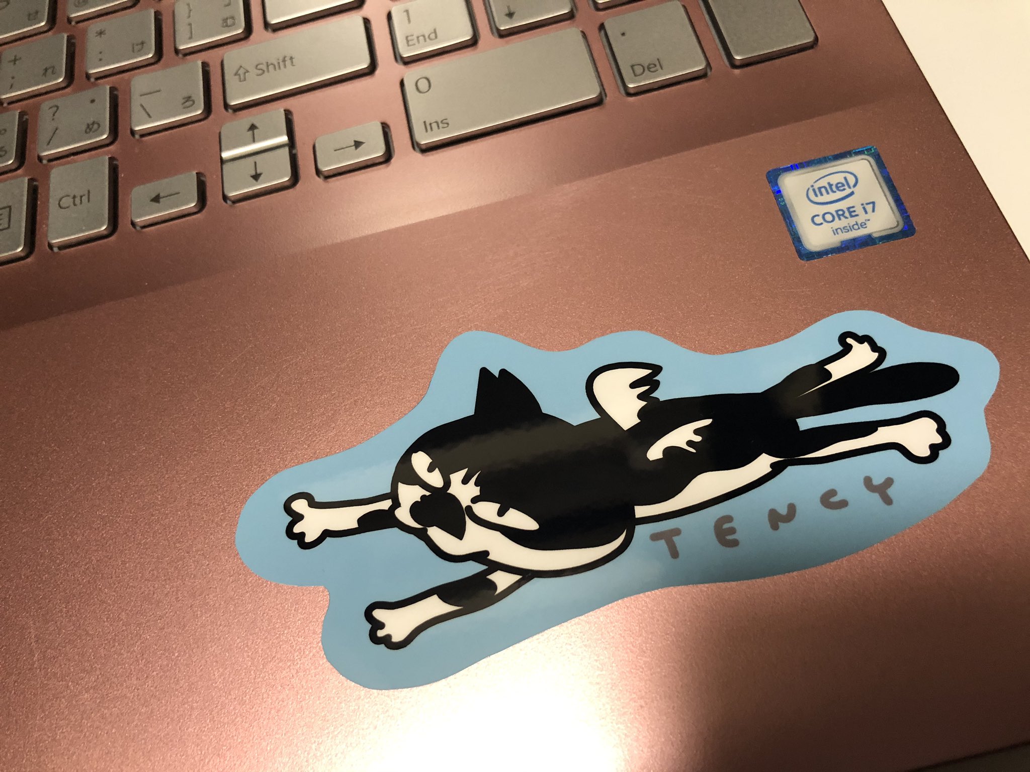 久世吉影 Tency ステッカーをpcに貼ってみました 可愛い きはらようすけ Hmvキチレコ テンシー てんしー T Co Ijeznqbrv2 Twitter