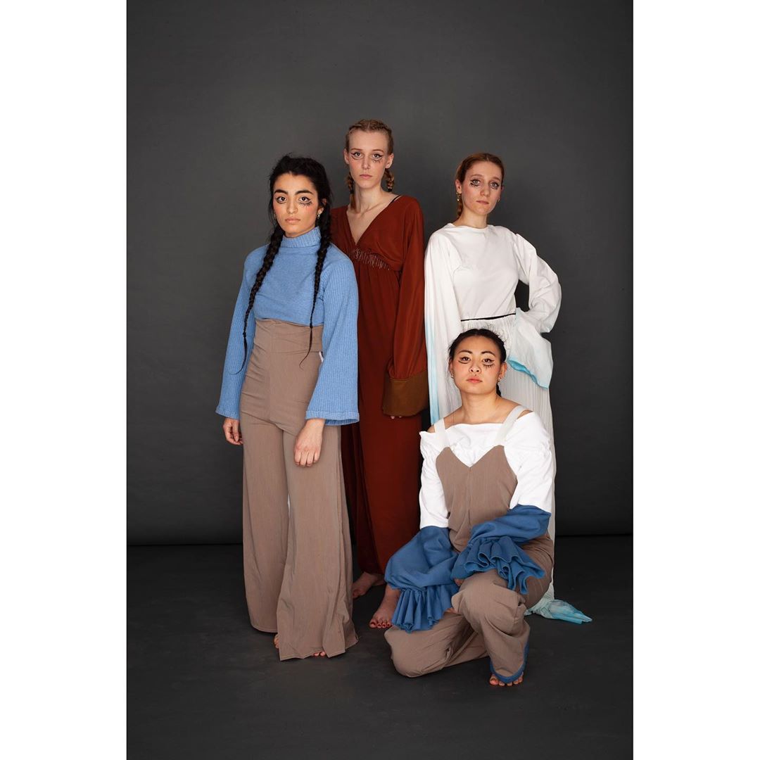 ecoledeconde's tweet photo. Retour sur le défilé de mode des étudiants de l'École de Condé Paris
#ecoledeconde #contemporaryphotography #ecoledephoto #stylisme #style #mode #fashion #design #designer #fashiondesign #designerdemode #fashionschool #fashionphotography #studiophotography https://t.co/sXCdsrG5Uc
