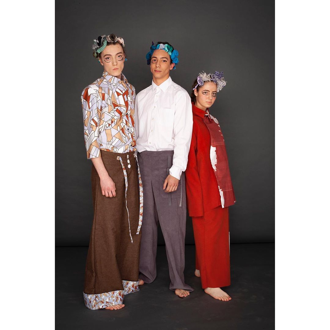 ecoledeconde's tweet photo. Retour sur le défilé de mode des étudiants de l'École de Condé Paris
#ecoledeconde #contemporaryphotography #ecoledephoto #stylisme #style #mode #fashion #design #designer #fashiondesign #designerdemode #fashionschool #fashionphotography #studiophotography https://t.co/sXCdsrG5Uc