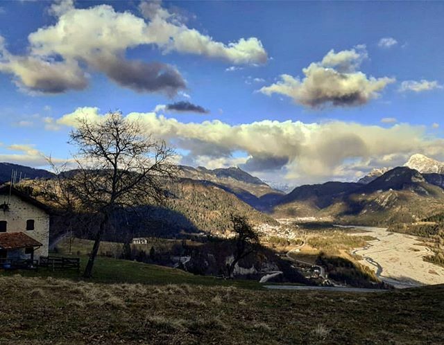 Buon lunedì da Fusea con la bella foto di  @nickynarduz .
Continuate ad usare il nostro hashtag #igersud, le vostre foto ed i vostri video potrebbero essere condivisi sul nostro account nazionale @weareigersit ! .
#igersfvg #weareigersit #instagramersita… ift.tt/32JsbcI