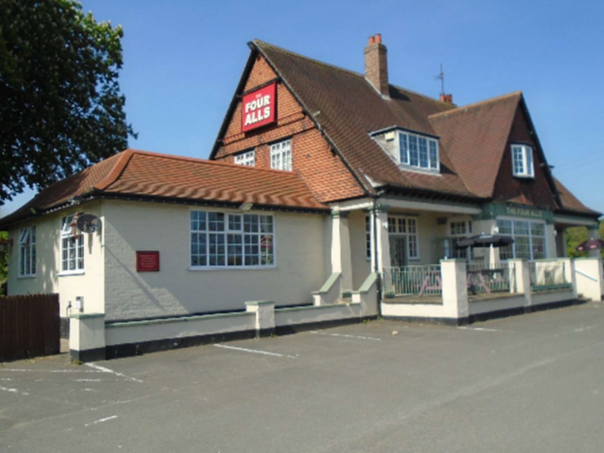 Four Alls, York is available now for £550,000.00.
A Freehold opportunity available in York in a prominent trading position!  For more information call us on 01902 376136 today or enquire online. ☟
ow.ly/ILGS50ywjYJ
#buyapub #sellapub #pubforsale  #leaseapub