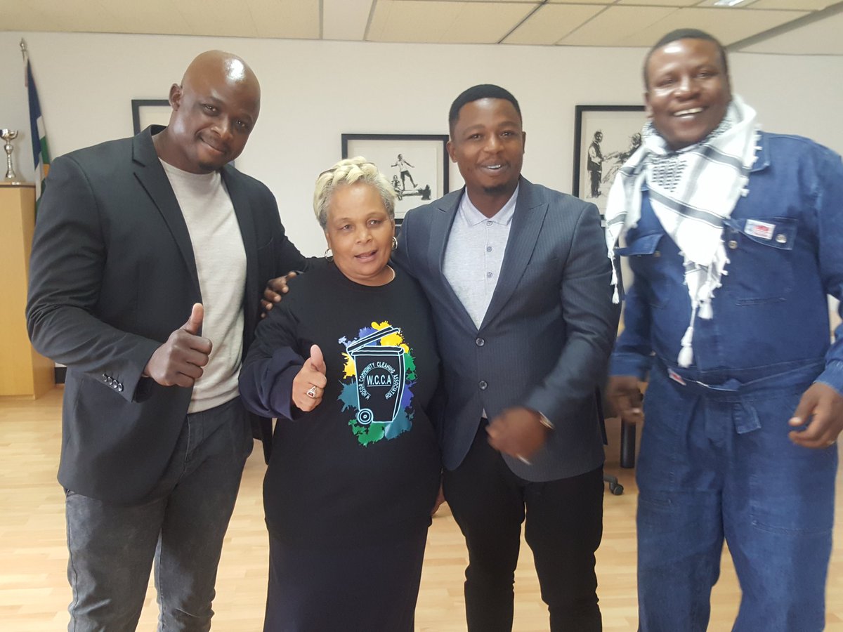 LoyisoJantjies's tweet photo. The leadership @WCCA8 earlier paid a courtesy call to MMC Community Development @ArnoldsMmc 2share more info about their ongoing @CleanerJoburg , the MMC backs such initiatives 2keep our communities &amp;environment clean @CityofJoburgZA @mphomoerane @Kgosie @GeoffMakhubo @CdeDada https://t.co/qD9B7Xd0CO