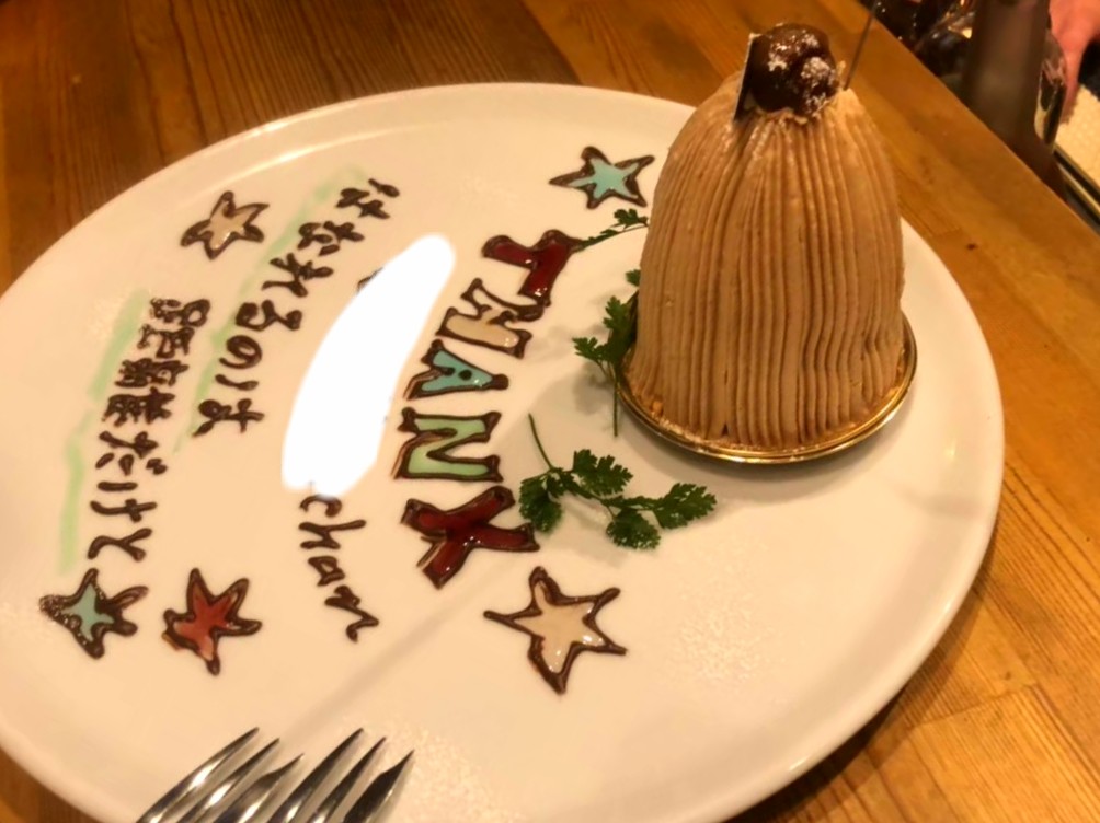 canwanima's tweet photo. @jimamar_dayo 大きい🎂は食べれないなぁ…
小さいのがいいなぁ…
大丈夫。
小さいのもデコります✨💪 https://t.co/ldBDIcrT4f
