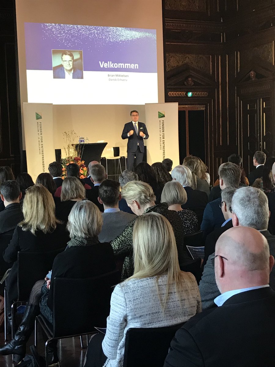 FFEYEdk's tweet photo. I dag fejrer vi 10 års jubilæum. Det har været 10 fantastiske år med entreprenørskab i uddannelserne. Mange flere børn &amp; unge har i dag evner til at skabe, forandre &amp; gøre en forskel. Tak til lærere, undervisere og frivillige. Vi kan ikke gøre det uden jer #dkbiz #dkpol #uddpol https://t.co/Yx0IXe4EWo