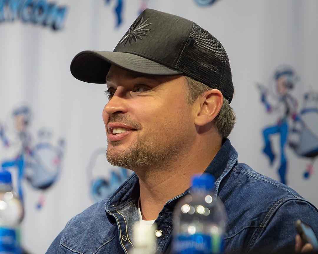 Shelby_Huesario's tweet photo. #Repost @tariel22 Gorgeous photos of the GalaxyCon Richmond Smallville panel! 😍😍 📷: Brandon Chaney on FB, thanks so much for sharing! 💕💕💕 #tomwelling #michaelrosenbaum #ericadurance #johnglover #professionals #smallville #lucifer #tomcon #galaxycon https://t.co/kNcs1QhSX7 https://t.co/vT7f2W49q8