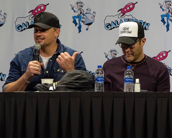Shelby_Huesario's tweet photo. #Repost @tariel22 Gorgeous photos of the GalaxyCon Richmond Smallville panel! 😍😍 📷: Brandon Chaney on FB, thanks so much for sharing! 💕💕💕 #tomwelling #michaelrosenbaum #ericadurance #johnglover #professionals #smallville #lucifer #tomcon #galaxycon https://t.co/kNcs1QhSX7 https://t.co/vT7f2W49q8