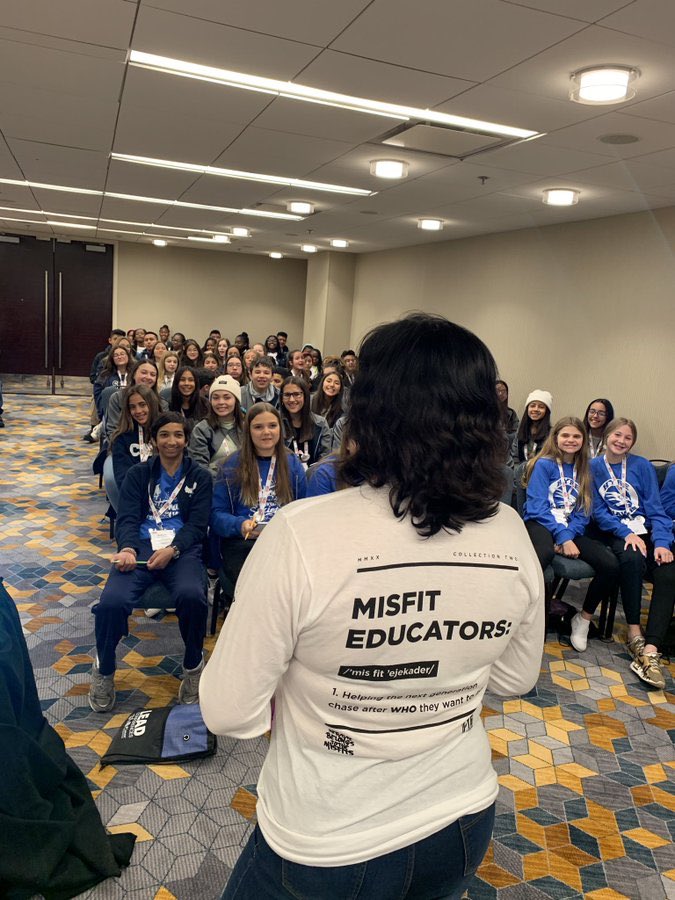 findyourgrind's tweet photo. Grt wknd on the road! @mammothfilmfest w/ new mentor filmmakers on how they got started + what they’re up to, promoting opportunities for girls + women’s leadership at @sagehillschool #gemfest + speaking with student leaders at @nassp #leadchi! @CADALeaders #cada2020 this wk! https://t.co/Alge6Nn10v