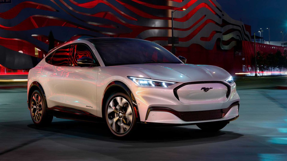 co2nsensus's tweet photo. Half the car ads at the Super Bowl were for electric vehicles.🚘

But they made up less than 2% of car sales last year.😞😞😞

#co2nsensus #superbowl #electricvehicles #carbonemission #carbonoffset https://t.co/pF8OF6Go4Q