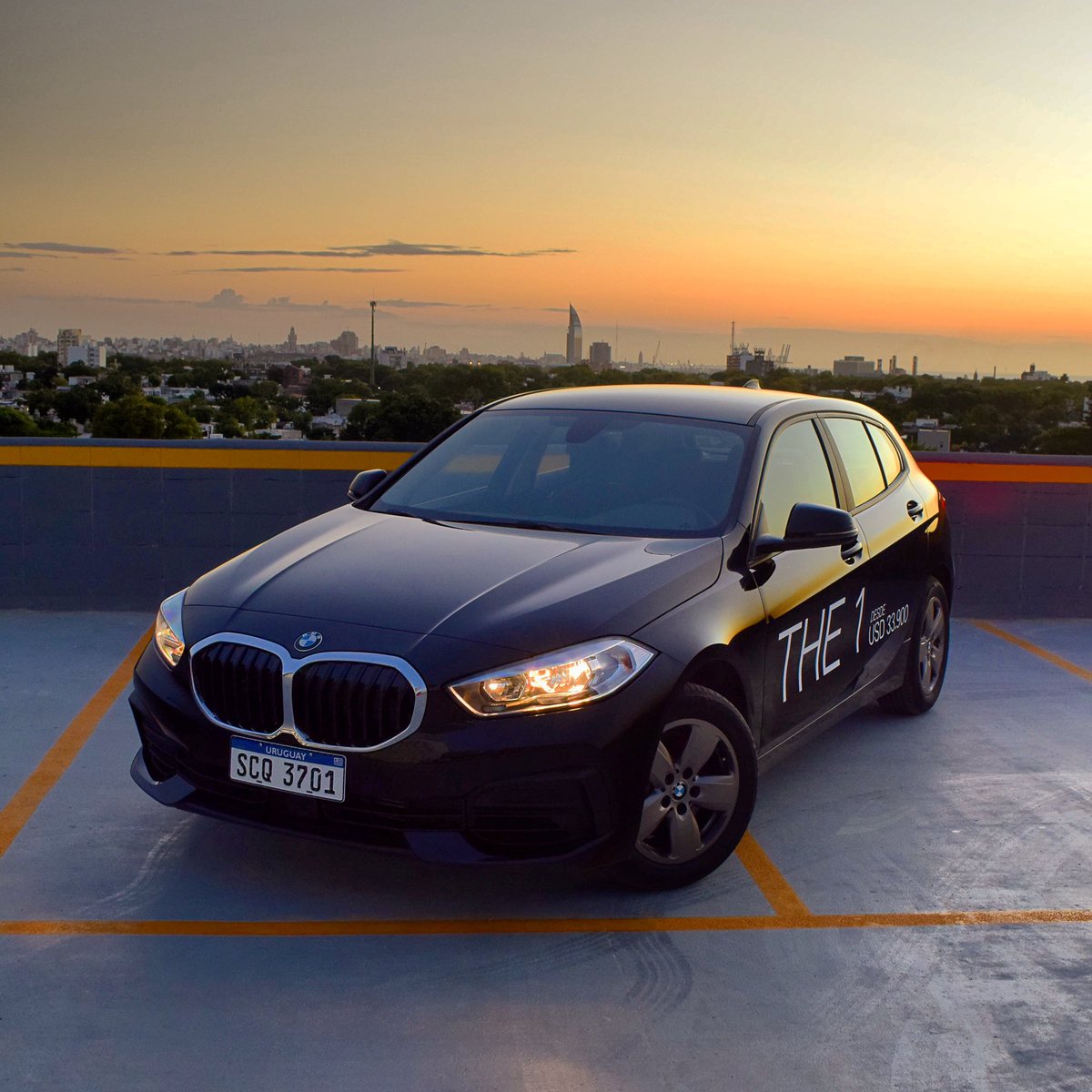 AutoblogUY's tweet photo. Estuvimos probando al @BMW #Serie1 en su versión #City con transmisión manual de seis relaciones. Análisis completo en https://t.co/ep0ECDCleZ 🔜 #BMW #THE1 #1Series #UKL2 #F40 #Bimmer #BayerischeMotorenWerke #SaveTheManuals #MotorHaus 🇩🇪 https://t.co/ST4Gzd8E0o