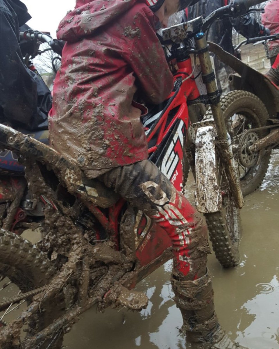 TriumphTXP's tweet photo. Is the bad weather over yet? Summer is calling 🌤️
.
#oset #osetbikes #trials #motocross #electric #greenpower #offroad #dirtbike https://t.co/sAFyZXL4Xn