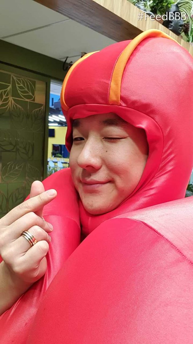 Pyongteam1's tweet photo. @felipeneto Meu coreano fav lindo diferente de sertas pessoas que é um cão chupando manga pinta o meio do c** ja que vc quer ser rediculo https://t.co/MgKPCjtSa6