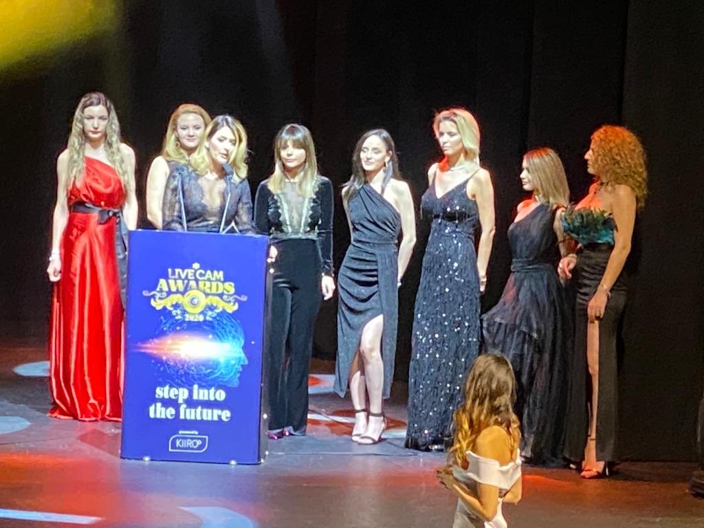 models4_models's tweet photo. Yesssss! We did it! Most inovative live cam studio! Thank you so much @LiveCamAwards ! https://t.co/HRQqL33aP4