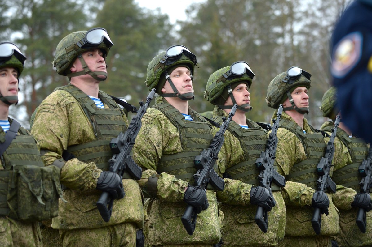 Crs Vdv ロシア連邦軍において最精鋭部隊である第76空挺師団に Ak 12が多数配備されています Crs Vdv ロシア連邦軍において最精鋭部隊である第76空挺師団に Ak 12が多数配備されています