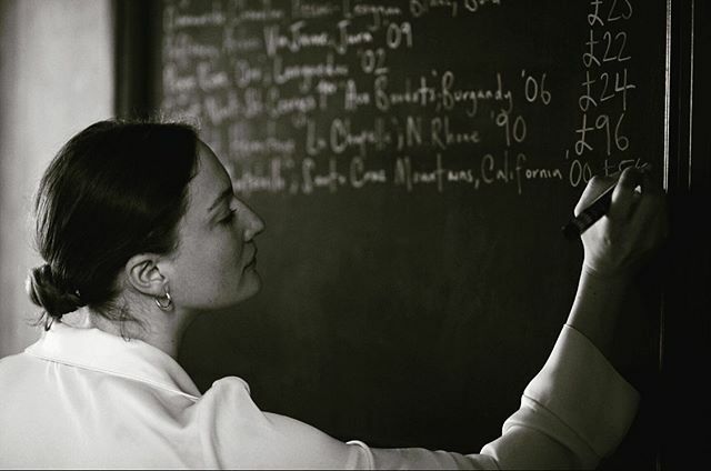 Gizza job. Noble Rot Soho @noblerotsoho is opening on Greek St this summer and we’re looking to hire front of house superstars. We value our staff highly in terms of renumeration, training and access to tasting the world’s finest wines. Visit www.noblero… ift.tt/3aiiYKO