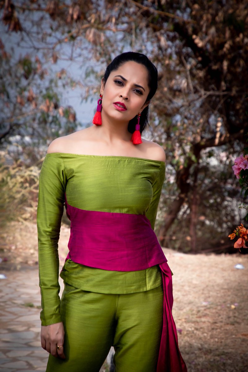 Fridayenter's tweet photo. #AnasuyaXGauri  😍😍

#AnasuyaBharadwaj https://t.co/rPbIwMuHwk