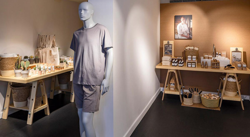 handelstrender's tweet photo. Senare orderstopp och snabbare utlämning. Så vässar kedjan sin fulfillment. Coronaviruset: Fyra av tio begränsar besök i köpcentrum. Wellness i Primarks första pop up. Färskt nyhetsbrev ute nu! #ehandel #detaljhandel - https://t.co/vaVtDywz6V https://t.co/S1uYpno2En