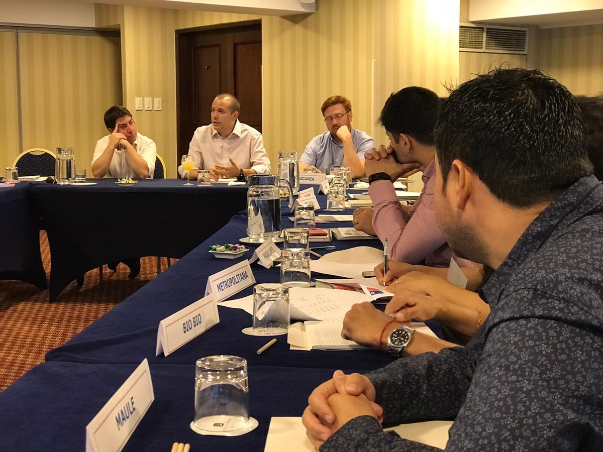 SENAMAGOB's tweet photo. El equipo del #FondoNacional de @SENAMAGOB se prepara con una jornada de trabajo para el lanzamiento de esta iniciativa, que en 2020 tendrá más de $4.100 millones para los proyectos de las organizaciones de mayores. Un espacio para la integración e inclusión de los mayores 👏🏽👏🏽✅ https://t.co/7jPketIoKf