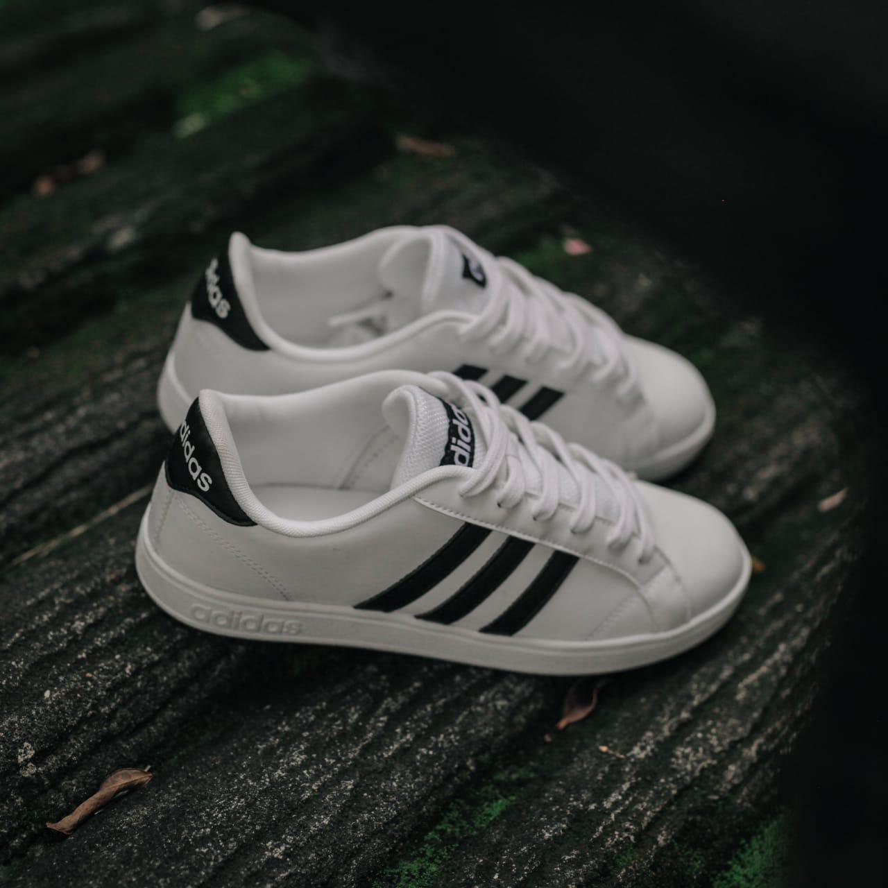 Harga sepatu clearance adidas neo baseline