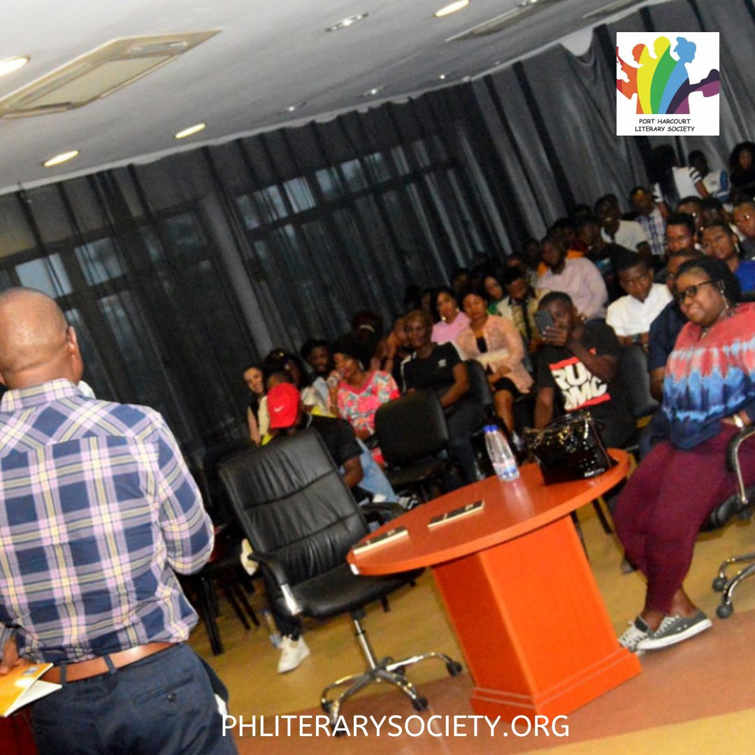 Phlslibrary's tweet photo. In case you missed @Phlsopenmic last Friday, here's a look at exclusive pics from the literary evening with guest poet, Dr Ogaga Ifowodo.
Our compere for the day was @BomaBliss. The interview session with the Dr Ogaga Ifowodo was moderated by Sotonye Dan.
#PHLSOpenMic
#PHLS https://t.co/19CA9Dn9qk