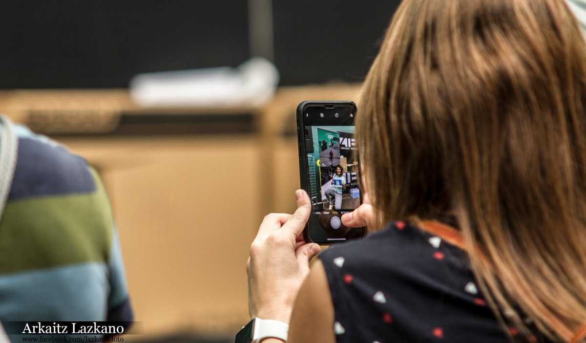 Ilusioz betetako zenbat une!  Hiru hilabete barru zure #ZTri-ren argazki bilduma handitu ahal izango duzu. #ZTri2020 #BakarraDa
---
¡Cuántos momentos de #ilusión inmortalizados! Dentro de tres meses tendrás la #oportunidad de ampliar tu #álbum de #fotos. #ZTri2020 #EsÚnico