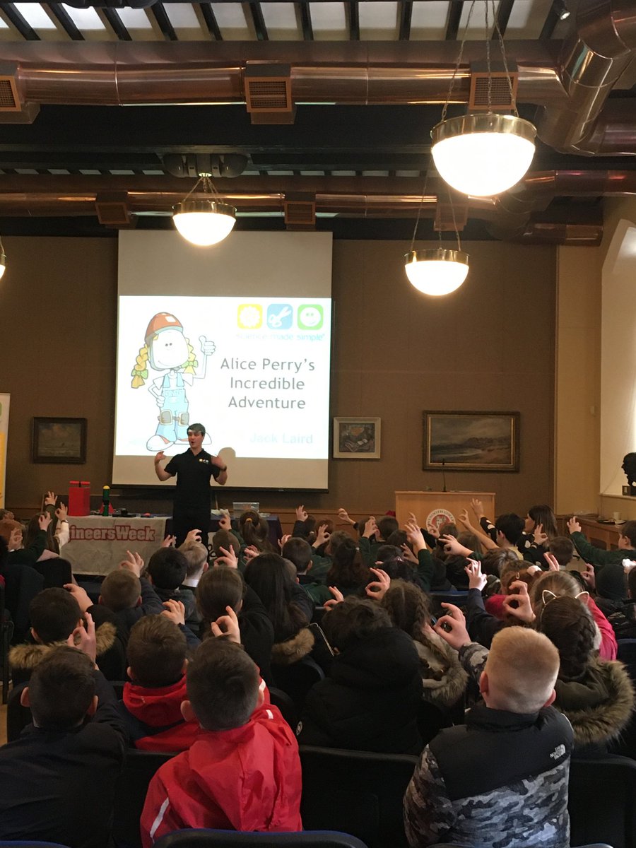 MaynoothCAO's tweet image. Full house again for another ⁦@MaynoothUni⁩ #EngineersWeek 2020 programme of events organised by ⁦@MaynoothEEng⁩ &amp;amp; STEPS ⁦@EngineerIreland⁩ Thanks to ⁦@talksciencejack⁩ &amp;amp; ⁦@scimadesimple⁩ for inspiring our future #Engineers, we’re in safe hands!