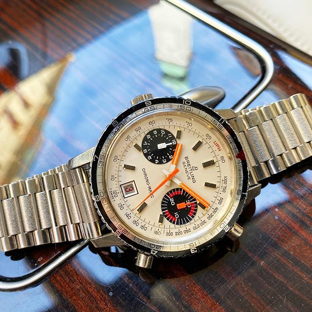 WatchFred_IG's tweet photo. #vintagechronograph ❤️
.
#spring! - cloudless skies &amp; the vibrant #Chronomatic ref. 2110
.
#legendaryfuture #breitling #vintagebreitling .
#watches #vintagewatches #watchfan #watchfam #watchesofinstagram #watchcollection #cal11 #calibre11 #watchfred https://t.co/mS6eL6u2OD https://t.co/0hNpwedjRy